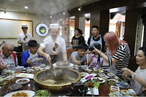 a639dd0ce52bcd1b2be1b97a46e5b53.jpg 金味德熱鍋子面